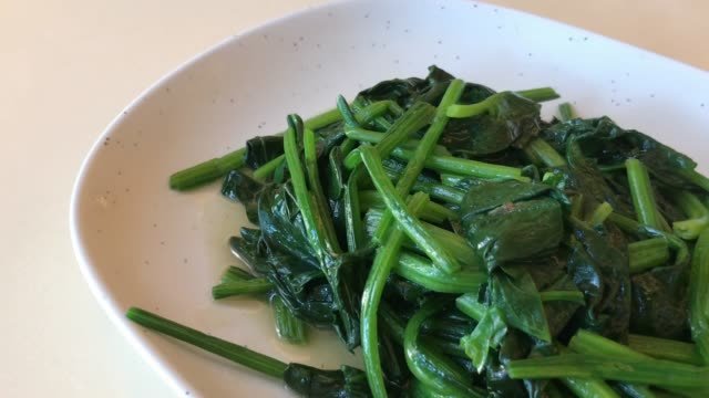 Leafy green vegetables 